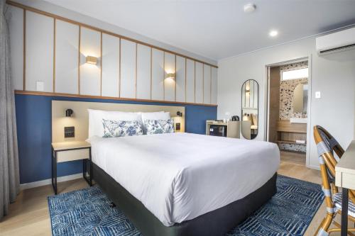 Exterior view of Nightcap at Queens Beach Hotel