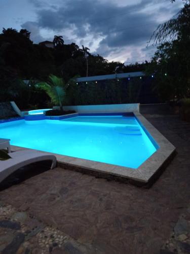 Doña Mayra Aparta Hotel (Dona Mayra Aparta Hotel) in La Ceiba