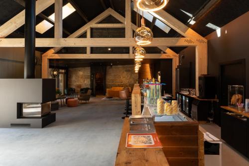 Pub/Lounge, Jølstraholmen Landskapshotell in Vassenden