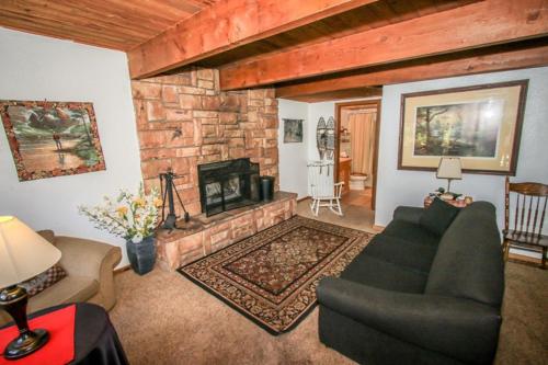 Family Fun House in Big Bear Lake, USA