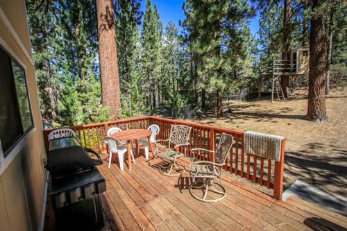 Family Fun House in Big Bear Lake, USA