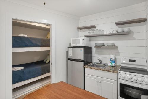 529 Sunsuite