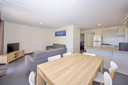 RAC Exmouth Cape Holiday Park - 주방