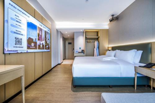 Standard Double Room room in Starlit sky Hotel Shenzhen Luohu Baoneng Center Branch