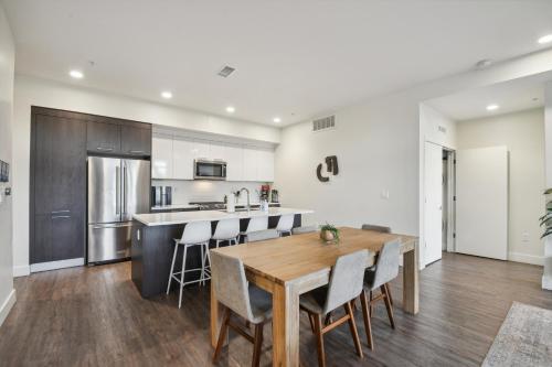 Classic Contemporary Lifestyle Loft | Espadin in Denver, USA
