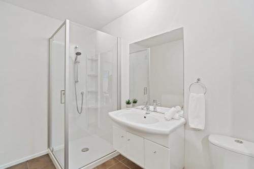 Elevated Elegance in Fernhill - image 3