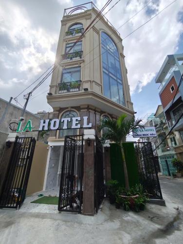 Exterior view, LÁ HOTEL THOẠI NGỌC HẦU in Tan Phu
