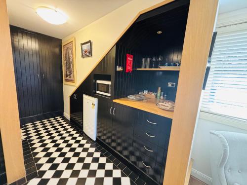 Leura's Magical Manderley in Leura