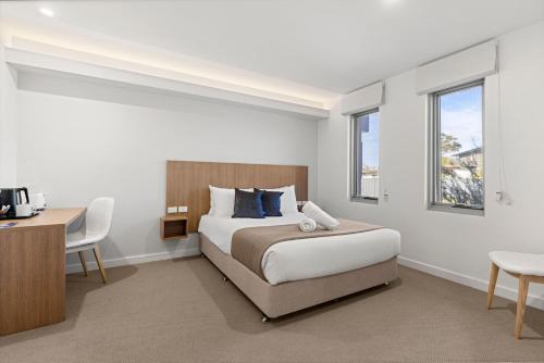 Modern 2 Bed Apartment with BBQ - 6 Min walk to beach in Callala Beach