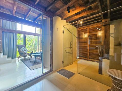 NernJamsai near Elephant Rescue Park