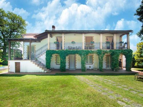 . Apartment in Marche near Lame Rosse