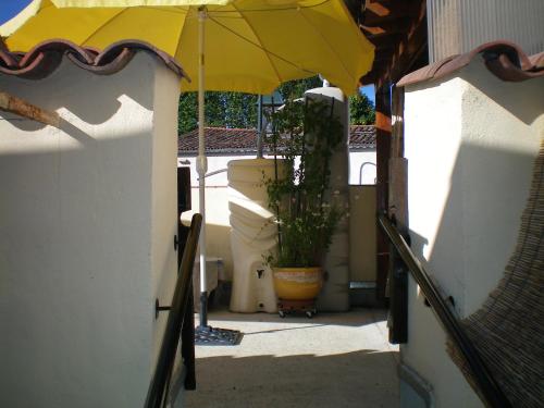 balkon/terras, T2 dans maison de village in Ganges