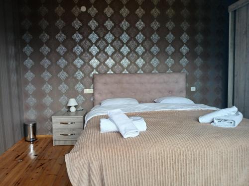1 double bed
