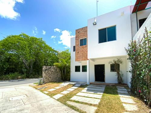 Villa Selvática con Piscina Privada en Playa del Carmen (Villa Selvatica con Piscina Privada en Playa del Carmen) in 시티 센터