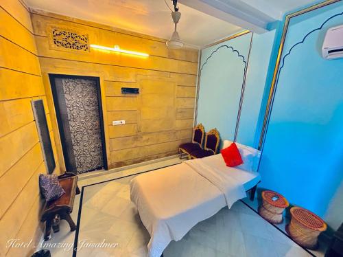 Deluxe Double or Twin Room image 3