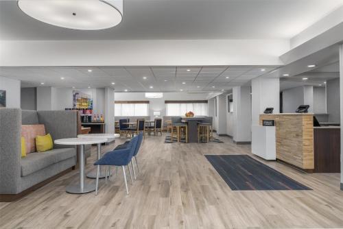 ล็อบบี้, แฮมป์ตัน อินน์ แอลทูนา (Hampton Inn Altoona) in แอลทูนา (PA)