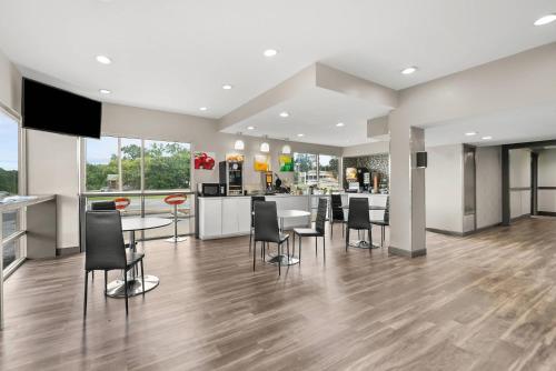 Ételek és italok, Quality Inn Auburn Campus Area I-85 in Auburn (Alabama)