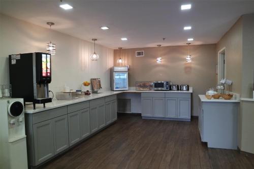 طعام و مشروبات, Wingate by Wyndham Kings Bay Naval Base / I-95 in كينجزلاند