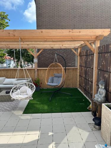 Paleisje aan zee in IJmuiden