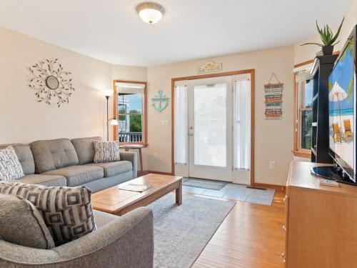 1014 - Anchors Away - image 12
