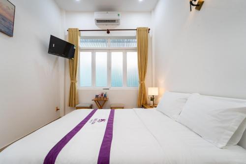 Queen Room image 3