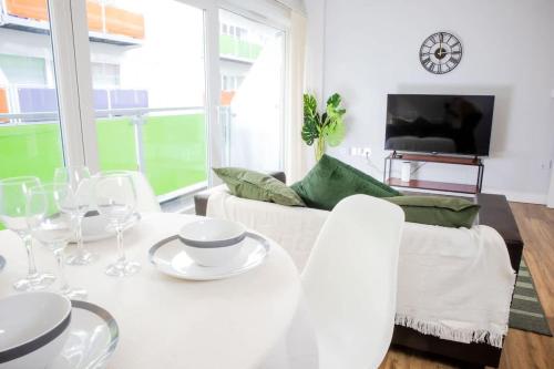 Central 2 Bed Apartment - Leeds City Centre - For Relocators, Professionals, Leeds (Foto 3)