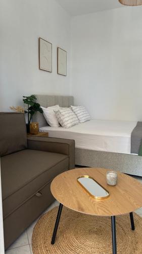 Little house near the beach in Agii Apostoli