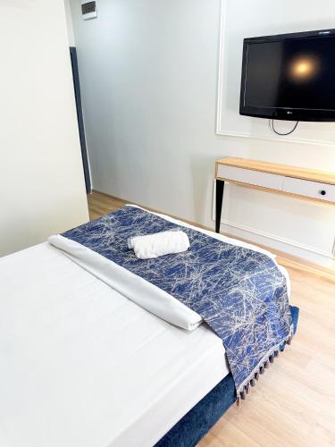 Standard Double Room image 8