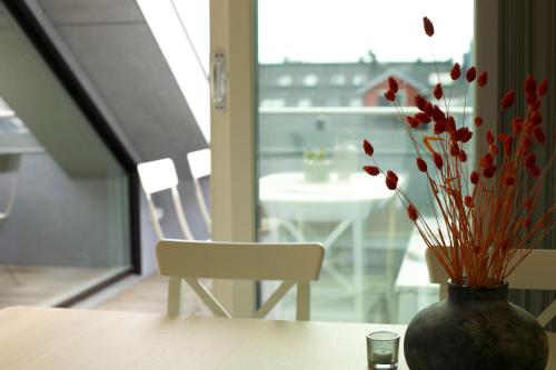 Top floor - view & balcony in Oslo city center, Oslo (photo 7)