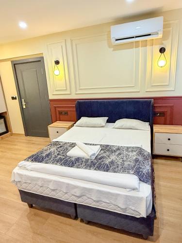 Double Room with Sea View image 7