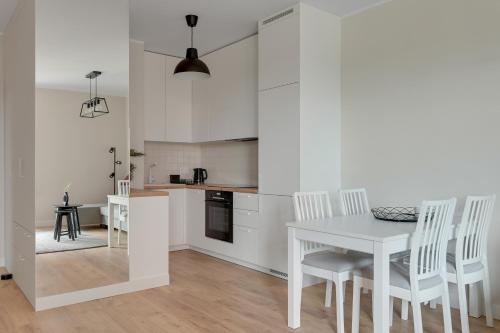 DOKI Living & Foodhall by Lion Apartments 4