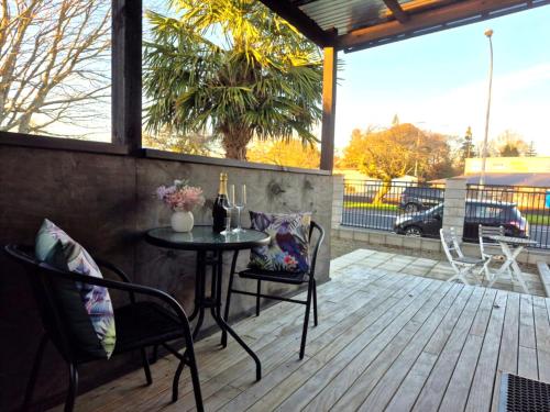 陽台/露台, Highway to Hobbiton Guesthouse - Matamata Central Location in 瑪塔瑪塔
