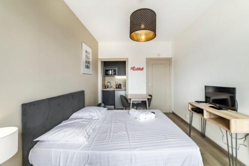 AllinLyon | Studio vue toits Presqu’île, Lyon (photo 9)