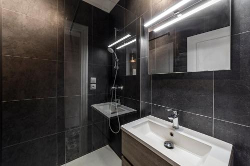 AllinLyon | Studio vue toits Presqu’île, Lyon (photo 5)