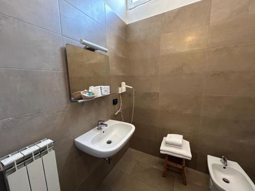 Hotel Salerno Room Type - Twin Room