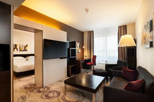 King Suite image 2