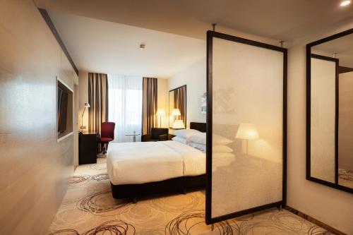 Deluxe King Room room in DoubleTree by Hilton Kosice