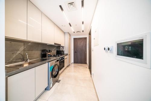 Modern Studio I Smart Home I Business Bay, Dubai (Foto 10)