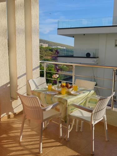 Studio with Sea View image 9