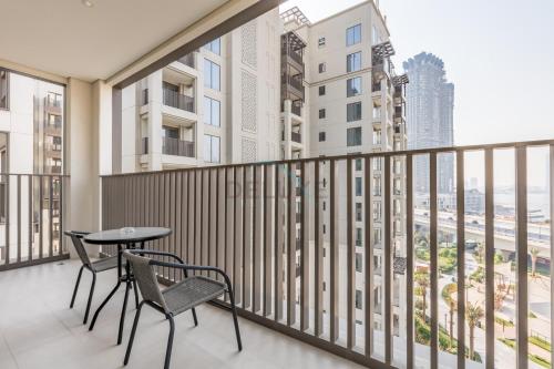 Creek Views 1BR, Short Drive to Ras Al Khor Sanctuary and Festival City Mall, Rosewater at Creek Beach Building 3, Dubai Creek Harbour by Deluxe Holiday Homes, Dubaj (zdjęcie 5)