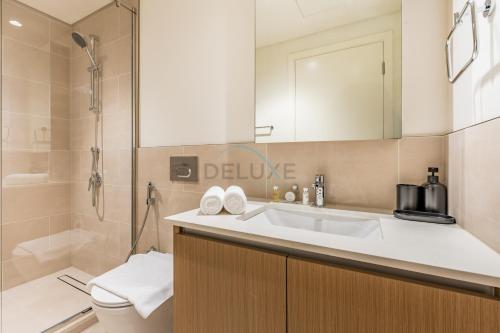 Creek Views 1BR, Short Drive to Ras Al Khor Sanctuary and Festival City Mall, Rosewater at Creek Beach Building 3, Dubai Creek Harbour by Deluxe Holiday Homes, Dubaj (zdjęcie 6)