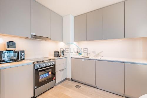 Creek Views 1BR, Short Drive to Ras Al Khor Sanctuary and Festival City Mall, Rosewater at Creek Beach Building 3, Dubai Creek Harbour by Deluxe Holiday Homes, Dubaj (zdjęcie 8)