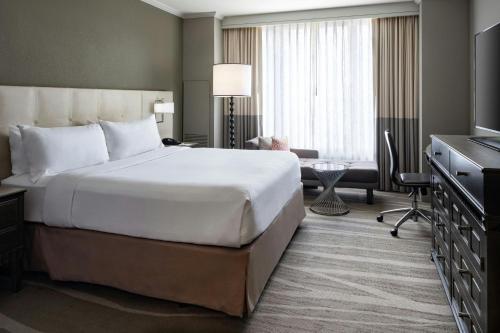 King Room room in Renaissance Tampa International Plaza Hotel