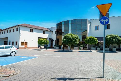 Viesnīcas āriene, Hotel Reśliński (Hotel Reslinski) in Grodzisk Wielkopolski
