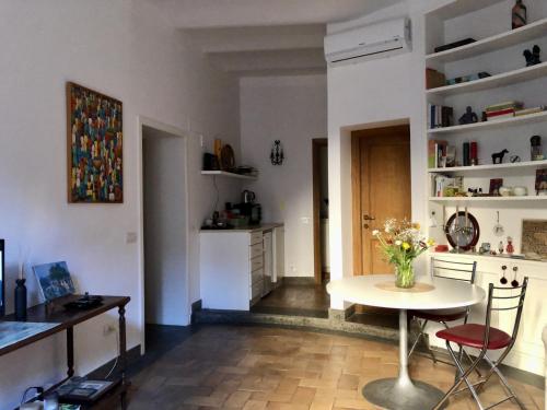 7550rome P&J's cozy Trastevere Apartment, Rome (photo 4)