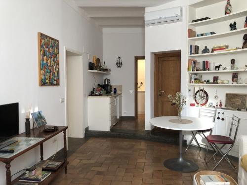 7550rome P&J's cozy Trastevere Apartment, Rome (photo 7)