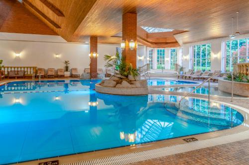 مسبح, Sprowston Manor Hotel, Spa & Golf in نورويش