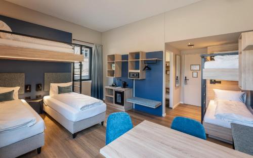 room detail thumbnail 0