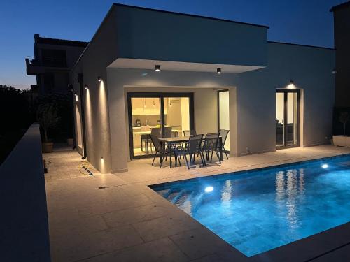 Apartment Pino Zadar