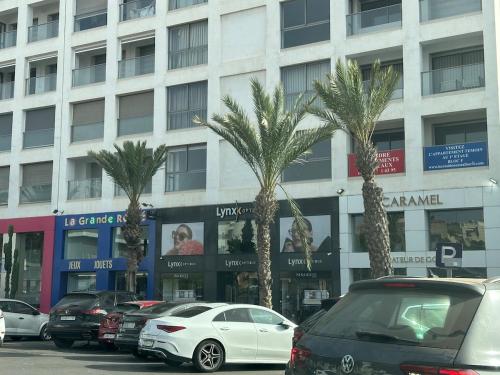 Modern, bright and well-located in Les Amicales